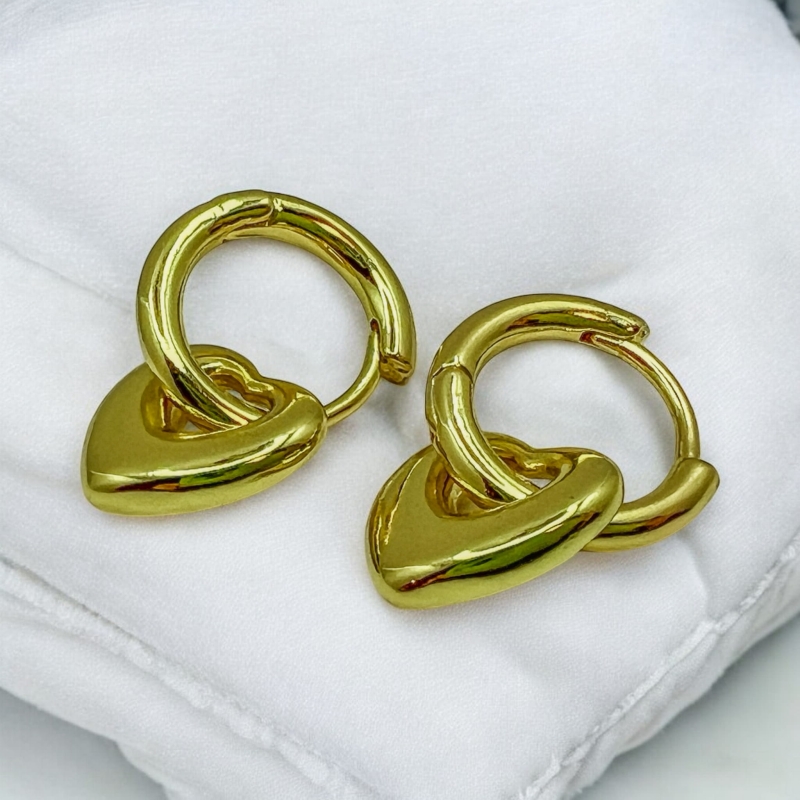 Kolczyki kółka z serduszkami złote