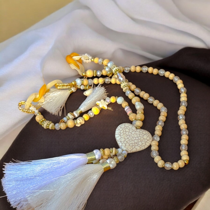 Długi naszyjnik boho kremowy