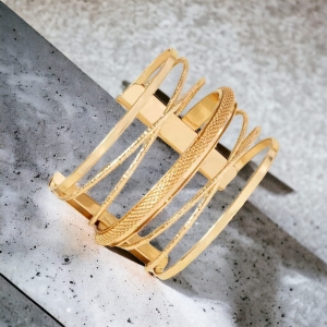 Złota bransoletka szeroka.jpeg