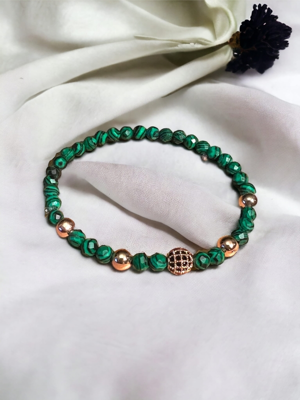 Bransoletka z malachitów.jpeg