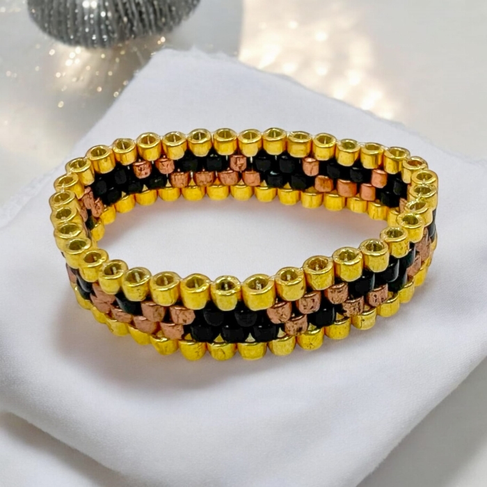 Pierścionek brązowy z koralików TOHO